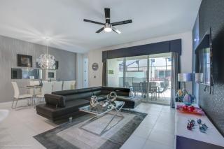 Last Minute Disney Getaway! Private Pool, Hot Tub & Games Room. Book Now! #18450 - Kissimmee - 5