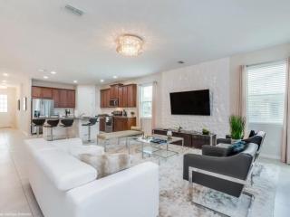 Last Minute Disney Getaway! Private Pool, Hot Tub & Games Room. Book Now! #75149 - Kissimmee - 6
