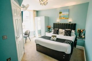 OYO Minerva Guesthouse - 9