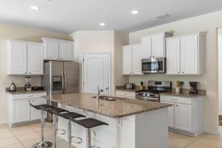 Last Minute Disney Getaway! Private Pool, Hot Tub & Games Room. Book Now! #65839 - Davenport - 1