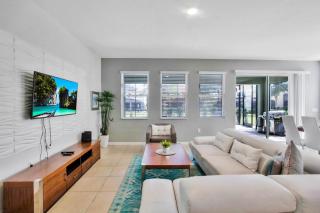 Last Minute Disney Getaway! Private Pool, Hot Tub & Games Room. Book Now! #27212 - Davenport - 4