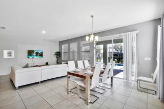 Last Minute Disney Getaway! Private Pool, Hot Tub & Games Room. Book Now! #27212 - Davenport - 1