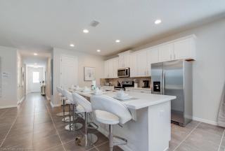 Last Minute Disney Getaway! Private Pool, Hot Tub & Games Room. Book Now! #22440 - Kissimmee - 4