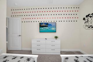 Last Minute Disney Getaway! Private Pool, Hot Tub & Games Room. Book Now! #92381 - Kissimmee - 5