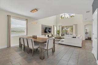 Last Minute Disney Getaway! Private Pool, Hot Tub & Games Room. Book Now! #92381 - Kissimmee - 2