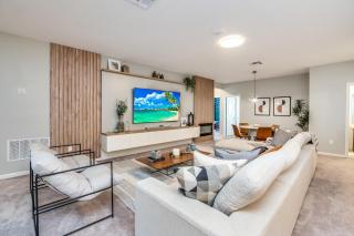 Last Minute Disney Getaway! Private Pool, Hot Tub & Games Room. Book Now! #38884 - Kissimmee - 1