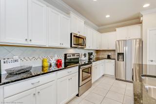 Last Minute Disney Getaway! Private Pool, Hot Tub & Games Room. Book Now! #39304 - Kissimmee - 4