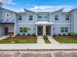 Last Minute Disney Getaway! Private Pool, Hot Tub & Games Room. Book Now! #98301 - Kissimmee - 8