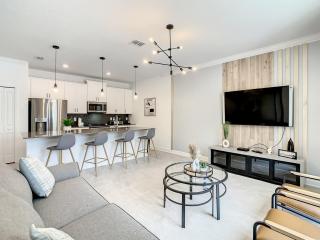 Last Minute Disney Getaway! Private Pool, Hot Tub & Games Room. Book Now! #98301 - Kissimmee - 3