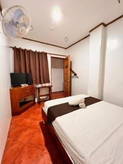 Harleys Pub and Hotel - 3