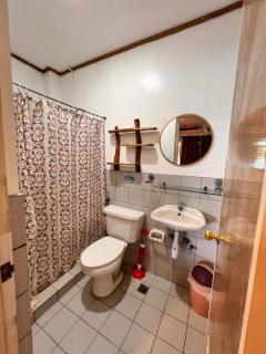 Harleys Pub and Hotel - 2