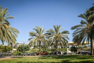 Vibrant 2BR apt with Mamad and Balcony 5-min from the Beach by Sea N' Rent - Tel Aviv - 4