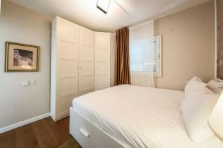 Radiant 1BR Apt w Parking in the Heart of Tel Aviv with Shelter by Sea N' Rent - Tel Aviv - 2