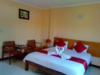 CK Hills Hotel - 2