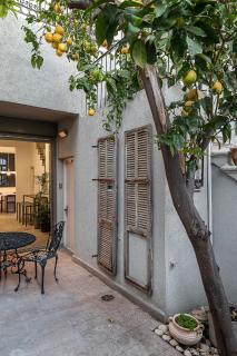 The Gem of Neve Tzedek Stylish Home - 9