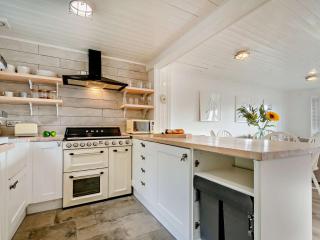3 Bed in South Cerney 93725 - South Cerney - 8