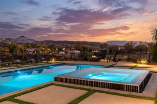 Vintners Village California-Chic Wine Estate - - 2