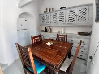 1705 Castle House - Pirgos - 3