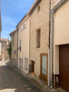 Renovated village house in peaceful town near Med - Air conditioning, balcony - 9