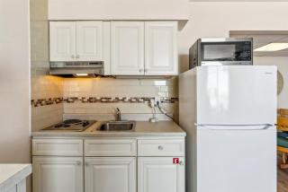 6201 Ocean Ave, Unit 402 - The Nassau Inn - Wildwood - 3