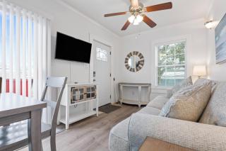 Bungalow on Ave O home - Galveston - 4