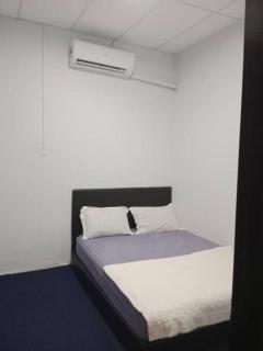 OYO HOME 90671 Dd Rest House - 2