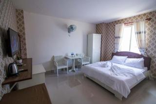 Royal Hotel - 1