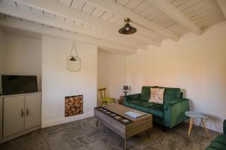 Ivy Cottage - Eston - 6