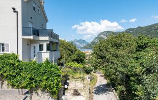 Stunning Apartment In Zuljana - Žuljana - 9