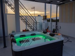 JACUZZI penthouse - King's view - Artemida - 1