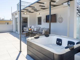 JACUZZI penthouse - King's view - Artemida - 5
