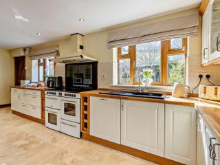 4 Bed in Llanidloes 95968 - Van - 4