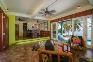 Toucan Dance Villa - 3BR Beachfront wPool Ocean Views - Maya Beach - 3