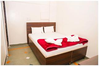 HOTEL Sai ! Samarpan Near Shri Sai Baba Temple Shirdi - Best Budget Hotel In Shirdi - Shirdi - 9