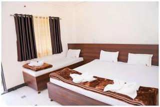 HOTEL Sai ! Samarpan Near Shri Sai Baba Temple Shirdi - Best Budget Hotel In Shirdi - Shirdi - 3