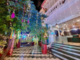 Hotel Raj Palace - Jāmb - 3