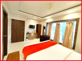 HOTEL HOME TOWN Near Jagannath Temple - Sea Beach - Fully Air conditioned & Spacious Luxuary Rooms - Free Wifi & Parking Facilities - A Heart of The City - Puri - 8