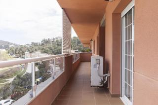 Bright Duplex Apartment With Pool - 2