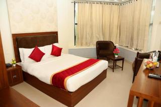 Royal Plaza Glitz Inn - Calecute - 9
