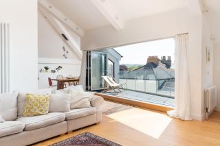 Stunning new 4 bed Penzance town Loft with parking - 1