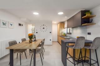 Elegantes Apartment im Villenviertel nur 10 Minuten zum Strand - Poreč - 4
