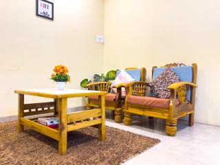 Pinaki Comfort Stay, Vile Parle - Mumbai - 7