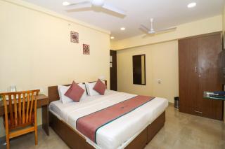 Pinaki Comfort Stay, Vile Parle - Bombay - 8