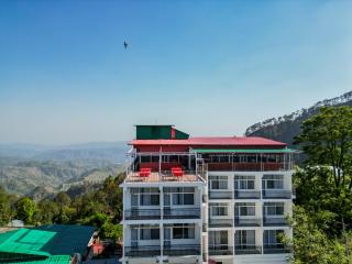 AI 360 Degree Hotel - Lansdowne - 3