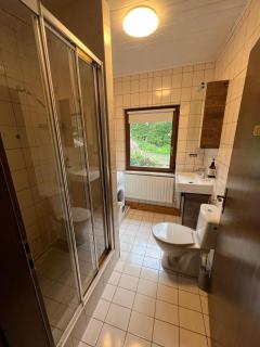 LAKESIDE COTTAGE - Familiy, Golfing & Fishing - Milltown - 5