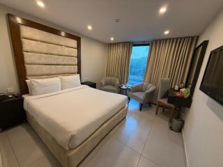 Envoy Continental Hotel - Islamabad - 1