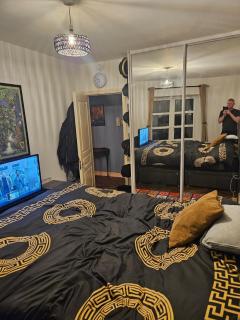 2 Bedroom Early Check In and Late Check Out Possible - 1
