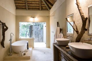 Ezulwini Game Lodges - Balule Game Reserve - 8