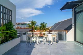 New 3 Bedroom Villa With Rooftop Central Seminyak - Seminyak - 6