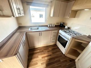 Lovely 8 Berth Caravan At Harts Holiday Park In Kent Ref 74066B - Sheerness - 4
